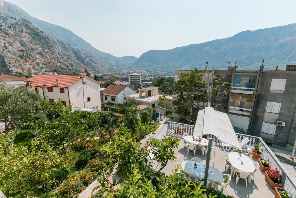 Apartments Los Olivos Kotor Exterior foto